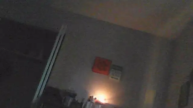 Snapshot of sarahkat86 chatting on April 27, 11:36 pm sarahkat86 online show from April 27, 11:36 pm