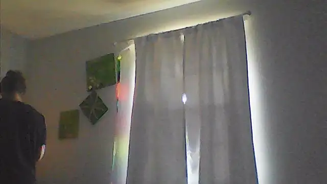 Snapshot of sarahkat86 chatting on April 28, 10:59 pm sarahkat86 online show from April 28, 10:59 pm