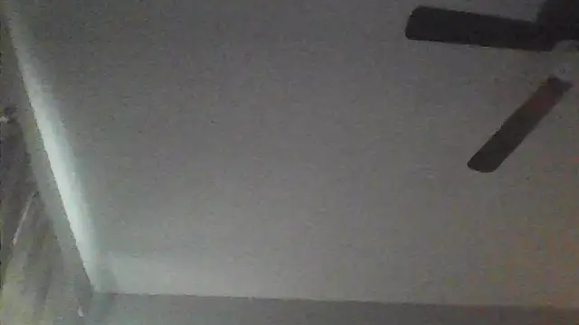 Snapshot of sarahkat86 chatting on May 12, 9:45 pm sarahkat86 online show from May 12, 9:45 pm