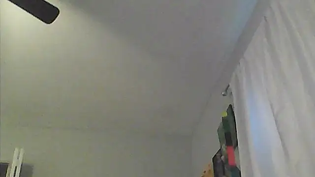 Snapshot of sarahkat86 chatting on May 24, 11:54 pm sarahkat86 online show from May 24, 11:54 pm