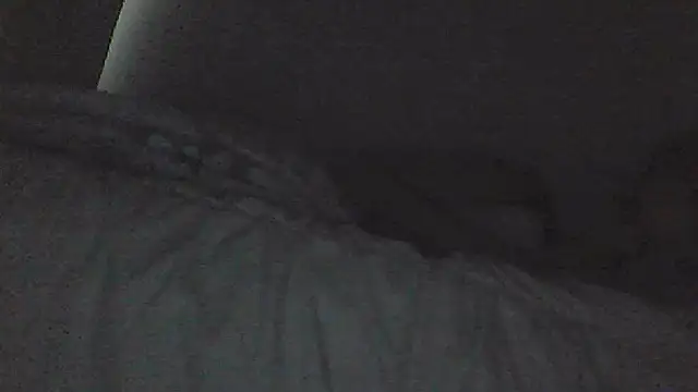 Snapshot of sarahkat86 chatting on May 31, 10:33 am sarahkat86 online show from May 31, 10:33 am