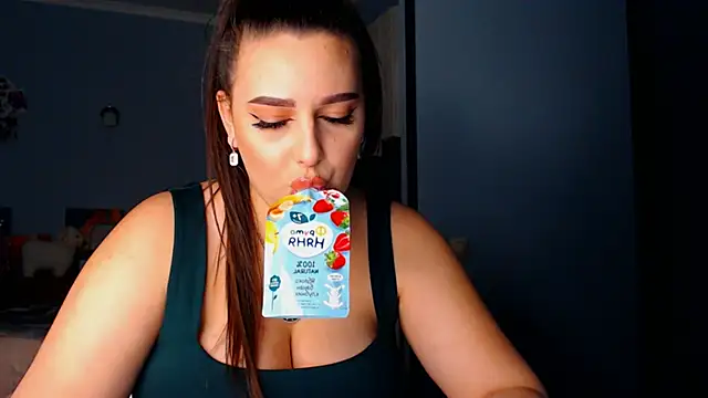 Snapshot of NikiWhite chatting on October 2, 9:11 pm NikiWhite online show from October 2, 9:11 pm