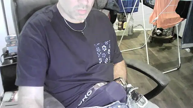 Snapshot of Chrisprngr chatting on September 12, 4:29 pm Chrisprngr online show from September 12, 4:29 pm