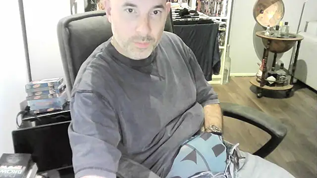 Chrisprngr online show from July 24, 7:34 pm