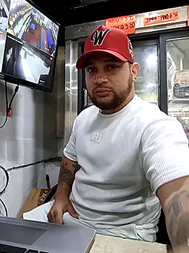 Snapshot of Catire10_ chatting on December 20, 2:24 pm Catire10 online show from December 20, 2:24 pm