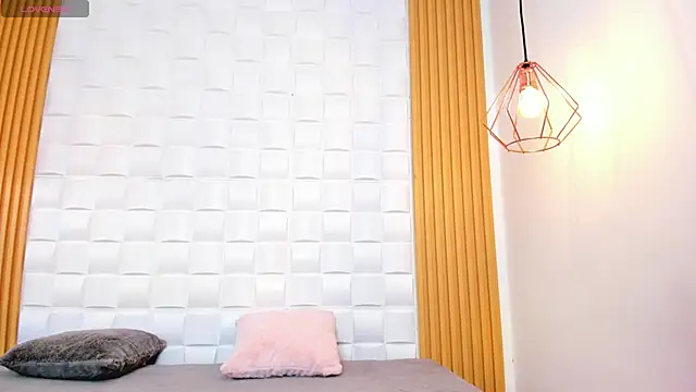 AriaBelle online show from September 11, 5:02 pm