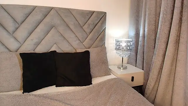 Snapshot of sara_owens7 chatting on October 30, 1:40 am sara owens7 online show from October 30, 1:40 am