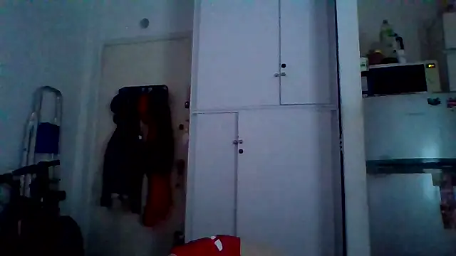 luca23millo90 online show from April 1, 3:53 pm