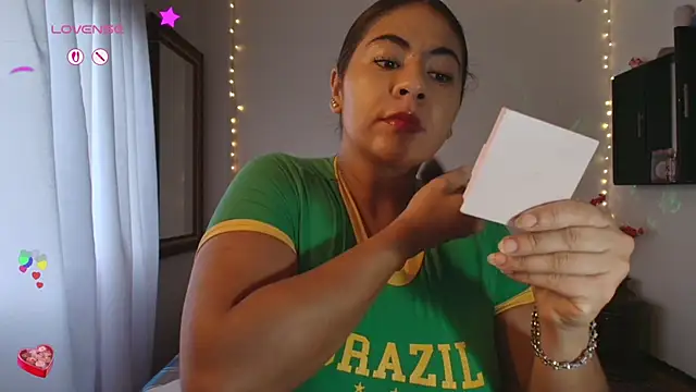 samanthahut1 online show from October 14, 9:26 pm