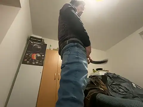 Salon1986 online show from November 30, 11:20 pm