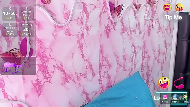 Snapshot of sweetyblowjob19 chatting on October 21, 10:43 pm sweetyblowjob19 online show from October 21, 10:43 pm