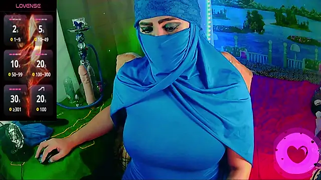 SultanaLayla online show from July 29, 7:01 pm