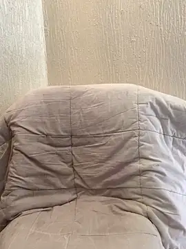 veilofstrength online show from March 26, 9:26 am