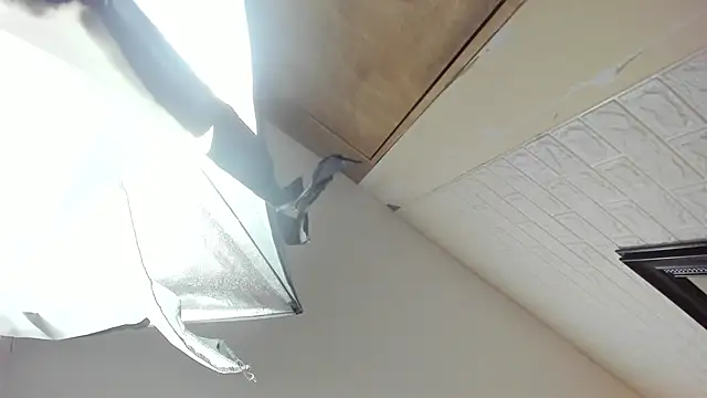 sweet  vanessa1 online show from April 21, 12:23 am