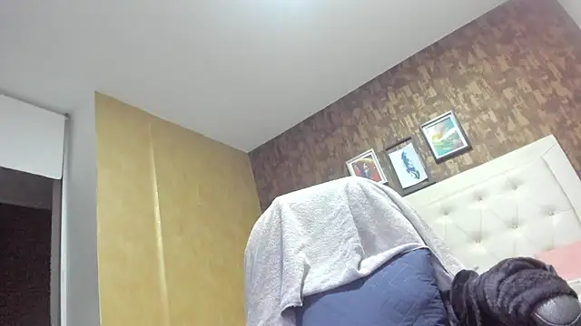 sweet  vanessa1 online show from April 22, 12:24 am