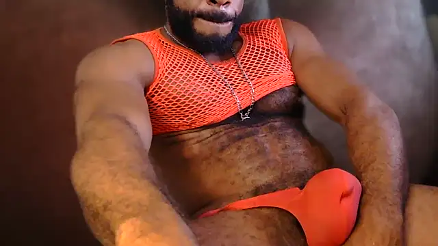 Snapshot of Piercedmuscle80 chatting on June 11, 3:43 pm Piercedmuscle80 online show from June 11, 3:43 pm