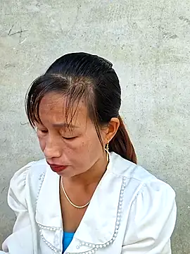 Snapshot of ngocngoc_cute chatting on October 5, 12:42 am ngocngoc cute online show from October 5, 12:42 am