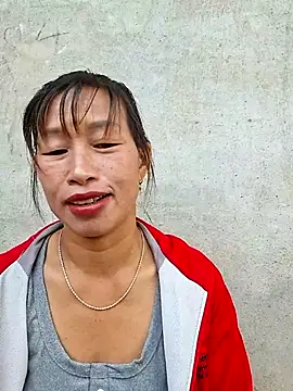 Snapshot of ngocngoc_cute chatting on October 12, 1:37 am ngocngoc cute online show from October 12, 1:37 am