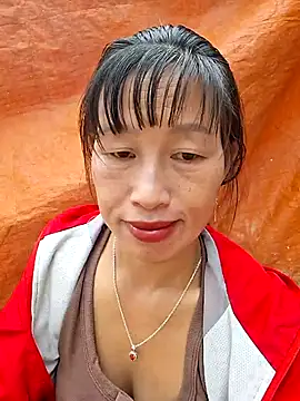 Snapshot of ngocngoc_cute chatting on October 24, 1:03 am ngocngoc cute online show from October 24, 1:03 am