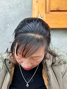 Snapshot of ngocngoc_cute chatting on November 2, 1:41 am ngocngoc cute online show from November 2, 1:41 am