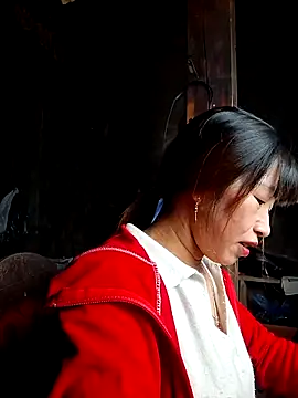 Snapshot of ngocngoc_cute chatting on November 6, 1:06 am ngocngoc cute online show from November 6, 1:06 am