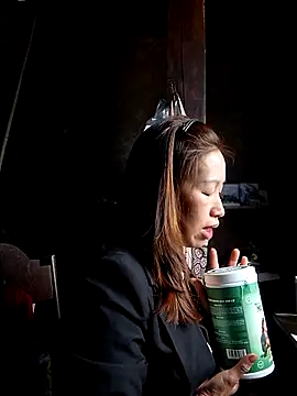 Snapshot of ngocngoc_cute chatting on November 21, 1:37 am ngocngoc cute online show from November 21, 1:37 am