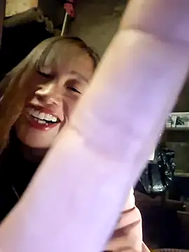 Snapshot of ngocngoc_cute chatting on November 25, 12:49 pm ngocngoc cute online show from November 25, 12:49 pm