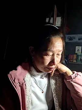 Snapshot of ngocngoc_cute chatting on December 4, 2:59 pm ngocngoc cute online show from December 4, 2:59 pm