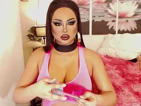 Snapshot of TRANSLUNAA chatting on September 26, 4:49 am TRANSLUNAA online show from September 26, 4:49 am