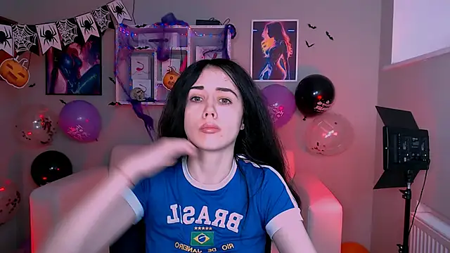 Snapshot of riley_sanders chatting on October 24, 9:17 am riley sanders online show from October 24, 9:17 am