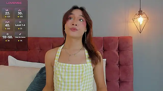 victoria decapri online show from April 23, 7:38 pm