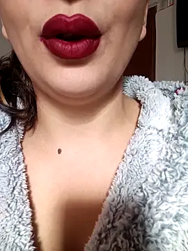 LINA-DALOUA online show from November 29, 1:36 pm