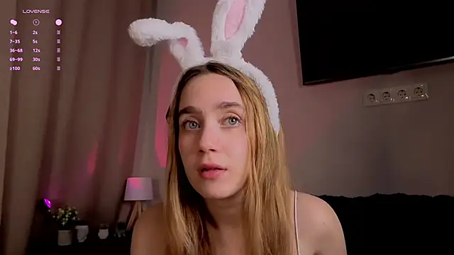 Snapshot of EarleneBrayton chatting on September 14, 1:05 am EarleneBrayton online show from September 14, 1:05 am