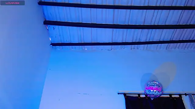 taniaqueen18 online show from October 30, 7:36 pm