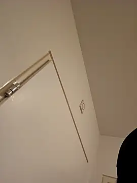 ValentRedfish online show from March 12, 4:24 pm