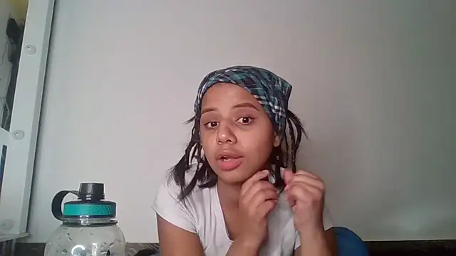 Snapshot of habdiela chatting on October 19, 7:42 am habdiela online show from October 19, 7:42 am