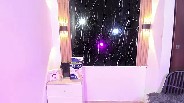 Wyatt Rose online show from October 31, 4:02 am