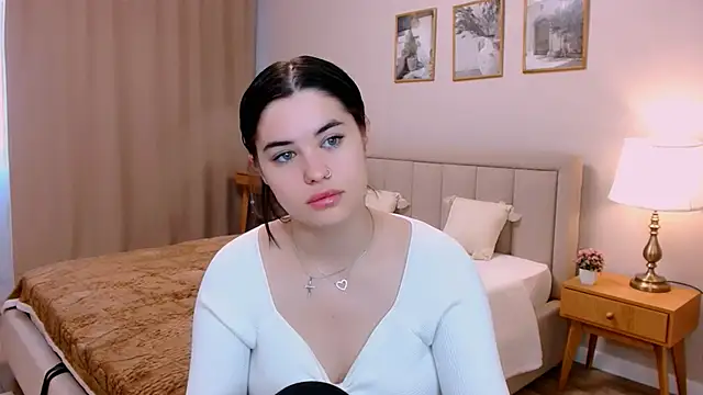 lil angel  online show from January 19, 9:24 am