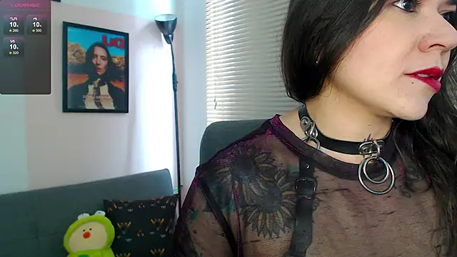 Snapshot of SujannaVarma_ chatting on October 6, 4:59 pm SujannaVarma online show from October 6, 4:59 pm