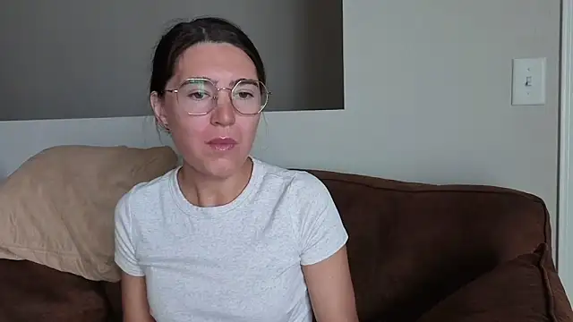 bambifarrina online show from April 24, 2:30 pm