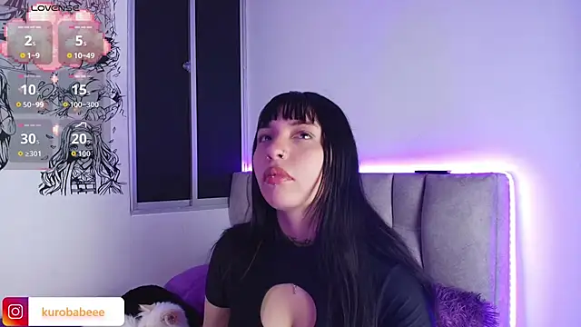 Kuro Vall online show from December 18, 7:42 pm