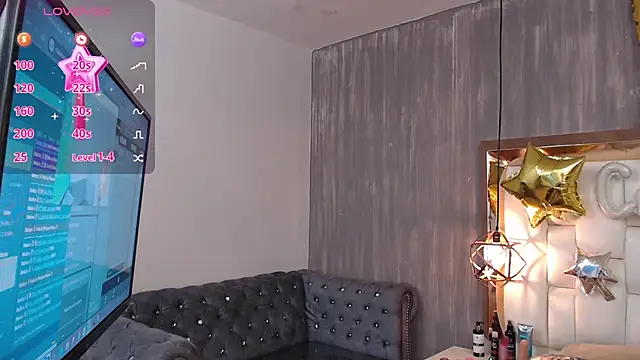 Snapshot of Foxxy_Doll chatting on October 6, 2:58 pm Foxxy Doll online show from October 6, 2:58 pm