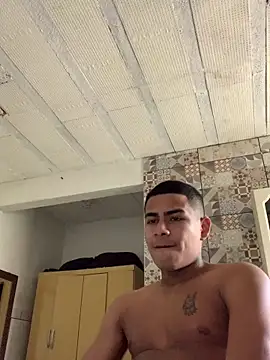 Snapshot of Novindot23cm chatting on November 9, 4:49 pm Novindot23cm online show from November 9, 4:49 pm