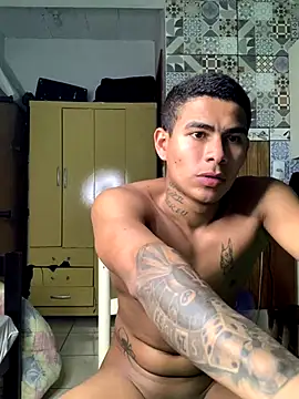 Snapshot of Novindot23cm chatting on December 3, 2:04 pm Novindot23cm online show from December 3, 2:04 pm