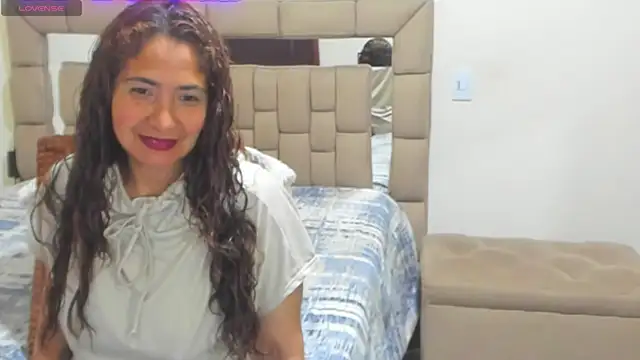 gabrielaponce11 online show from November 12, 12:11 am