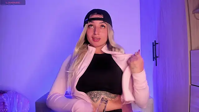 scarlett Collinss online show from October 5, 2:32 am