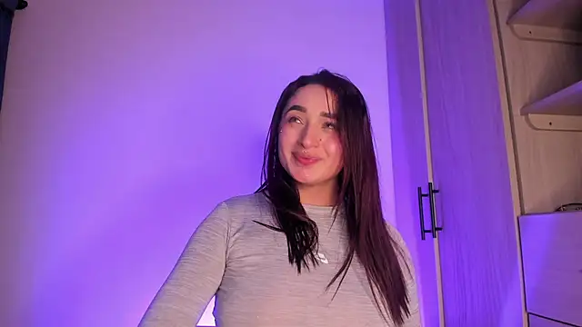 scarlett Collinss online show from December 3, 4:09 am