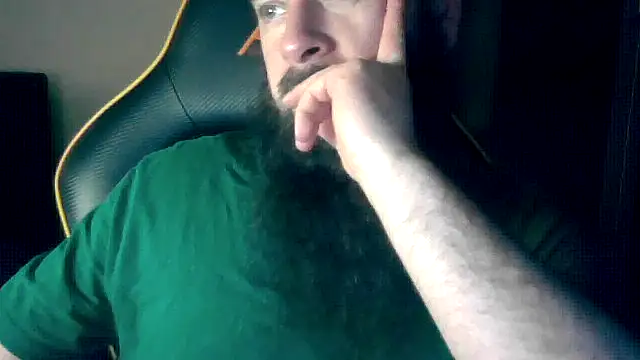 LondonMan1988 online show from February 2, 3:44 pm