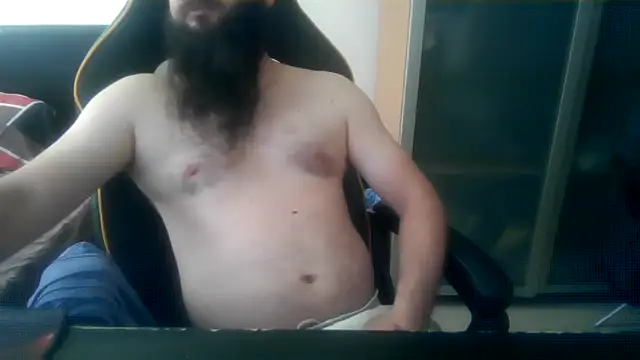 Snapshot of LondonMan1988 chatting on April 26, 8:34 am LondonMan1988 online show from April 26, 8:34 am