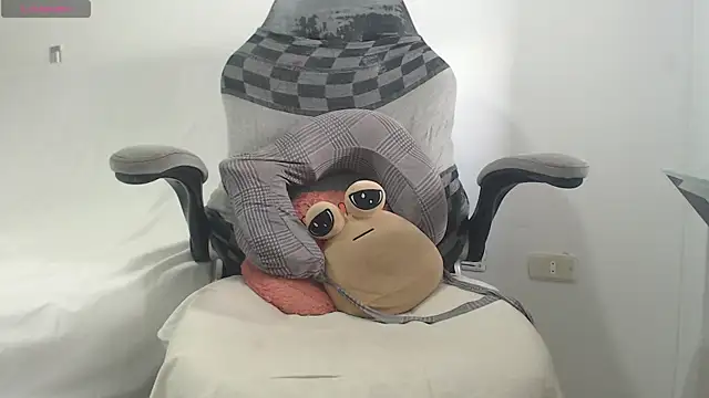 mia duvall online show from October 17, 3:03 pm